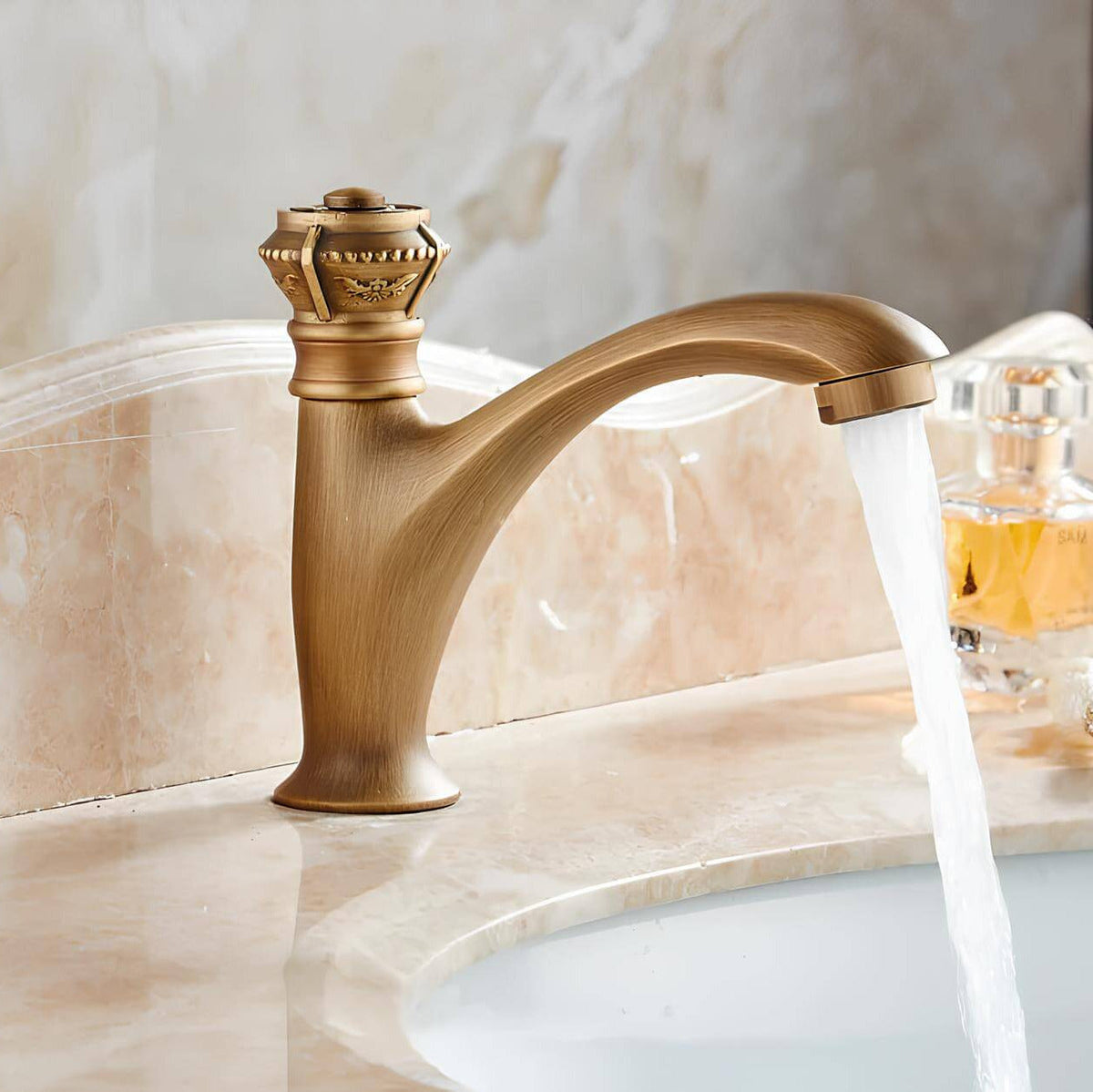 Robinet lavabo en laiton - Eau froide uniquement, finition antique - Or brossé