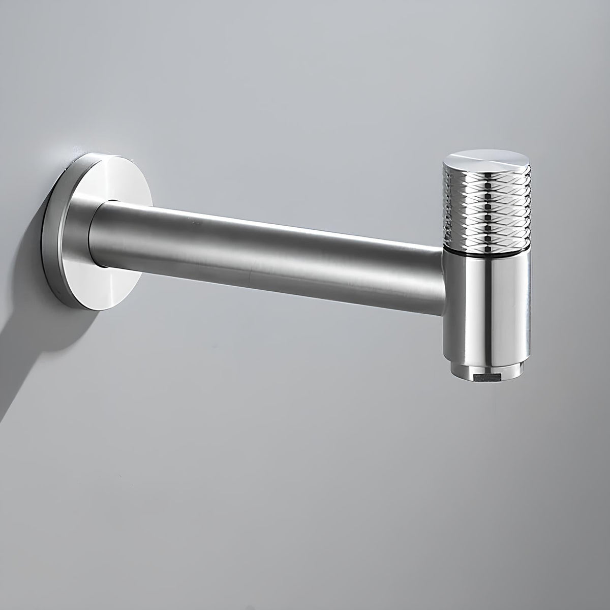 Robinet mural en acier inoxydable - eau froide uniquement, pour intérieur et extérieur - Gris - Avec filetage