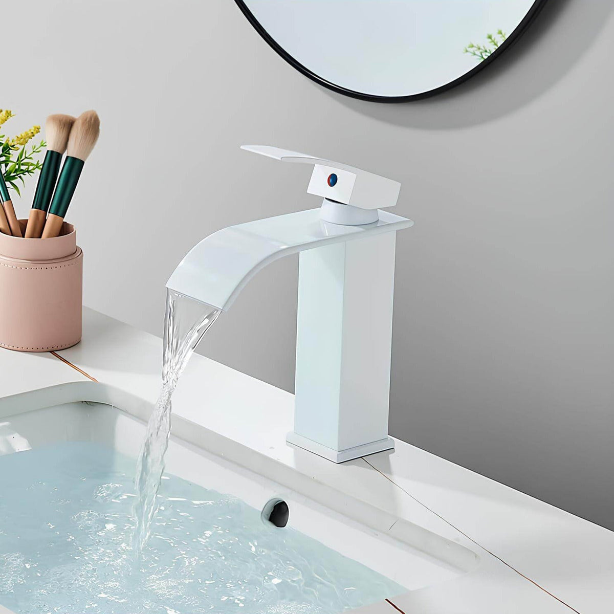 Robinet cascade lavabo - Style classique - Or