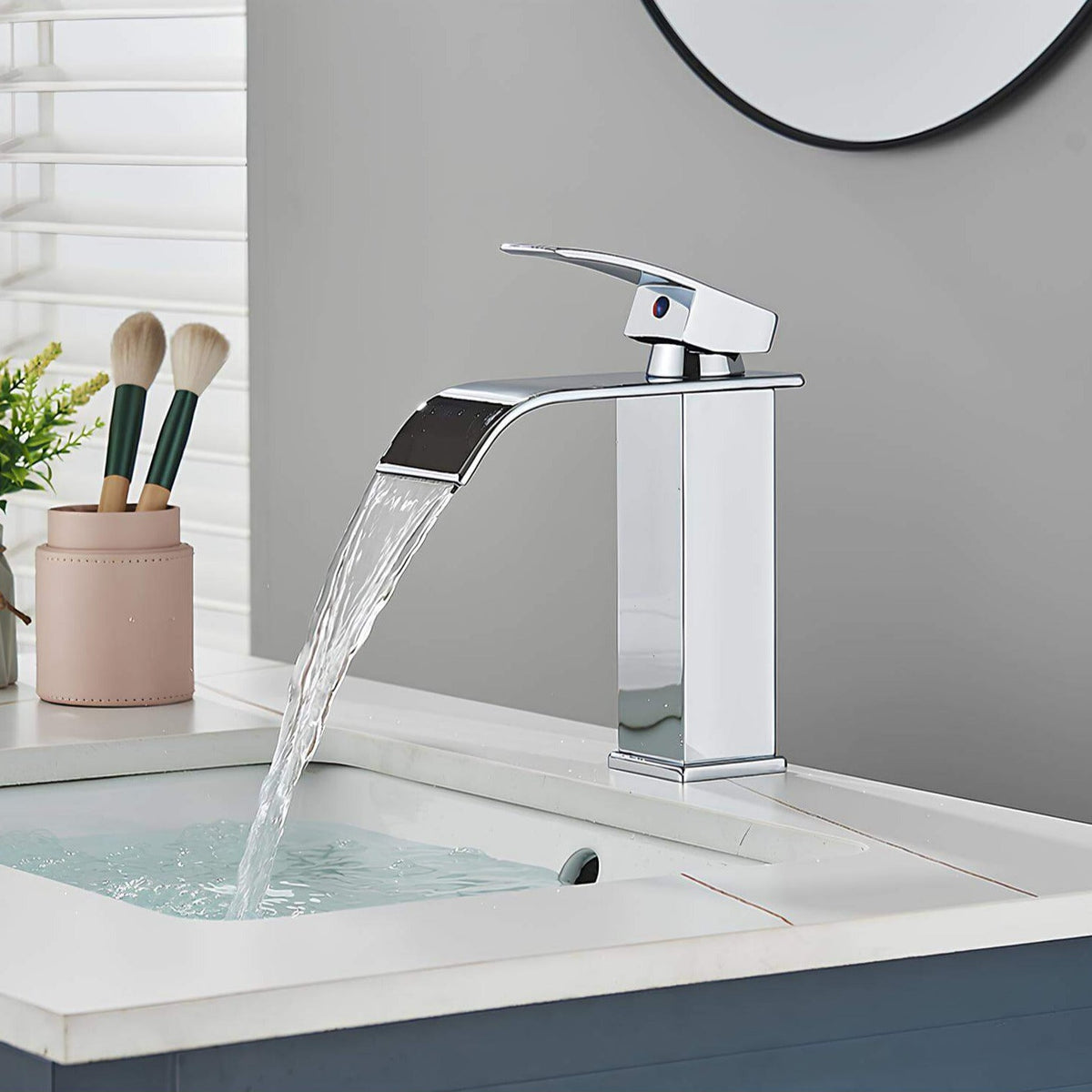 Robinet cascade lavabo - Style classique - Blanc
