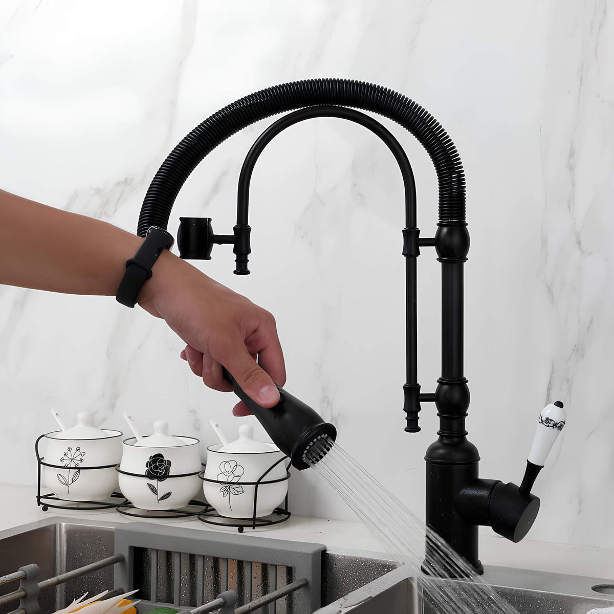 Robinet cuisine douchette - mitigeur en laiton avec ressort flexible et double jet - Or et chrome