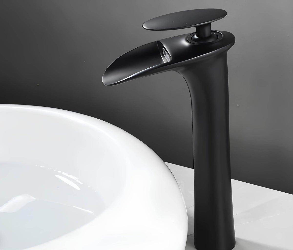 Robinet de vasque moderne - Style cascade - Noir