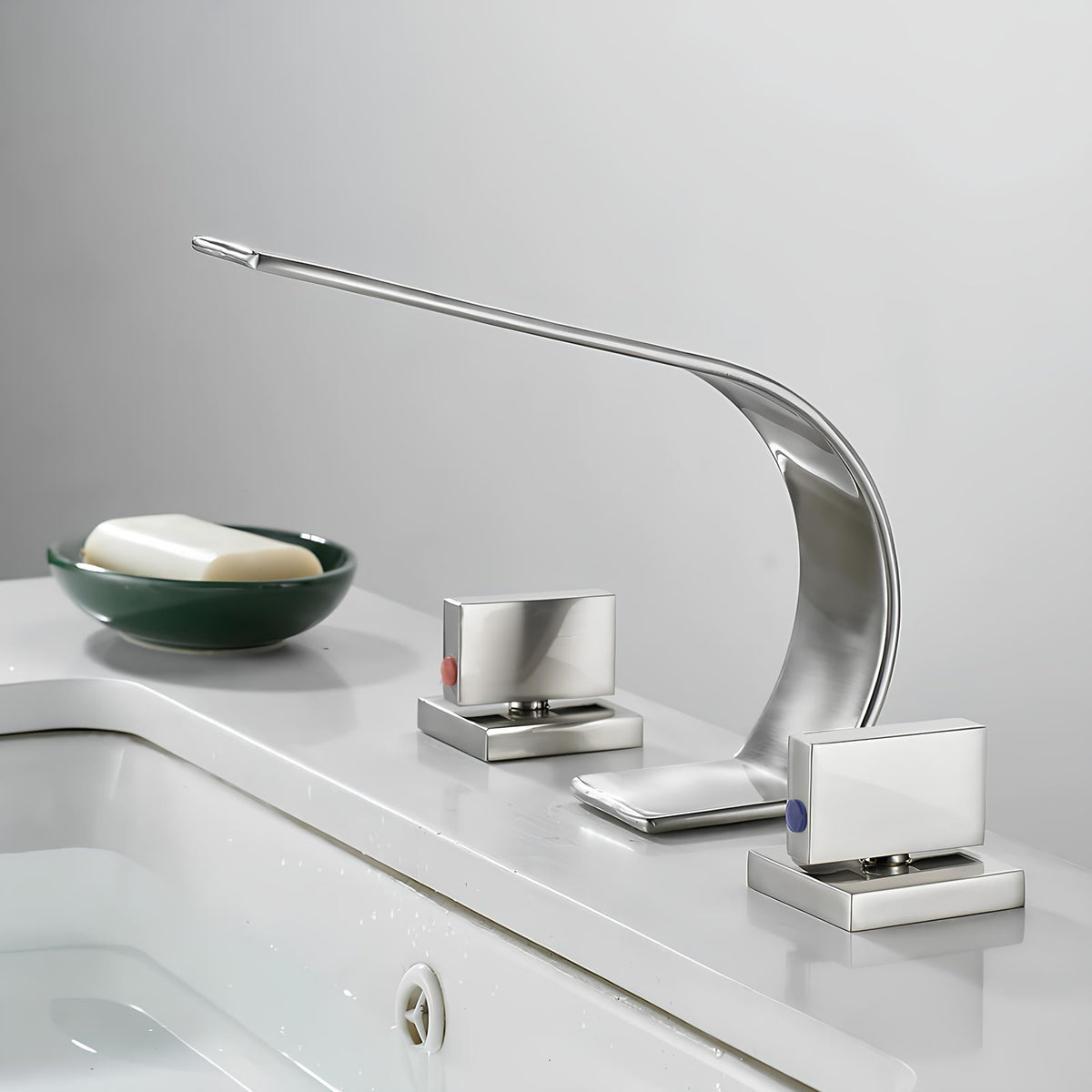 Robinet lavabo - bec effet cascade - Gris Brossé