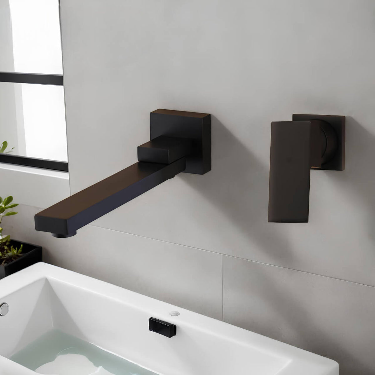 Robinet mural avec bec orientable - Noir
