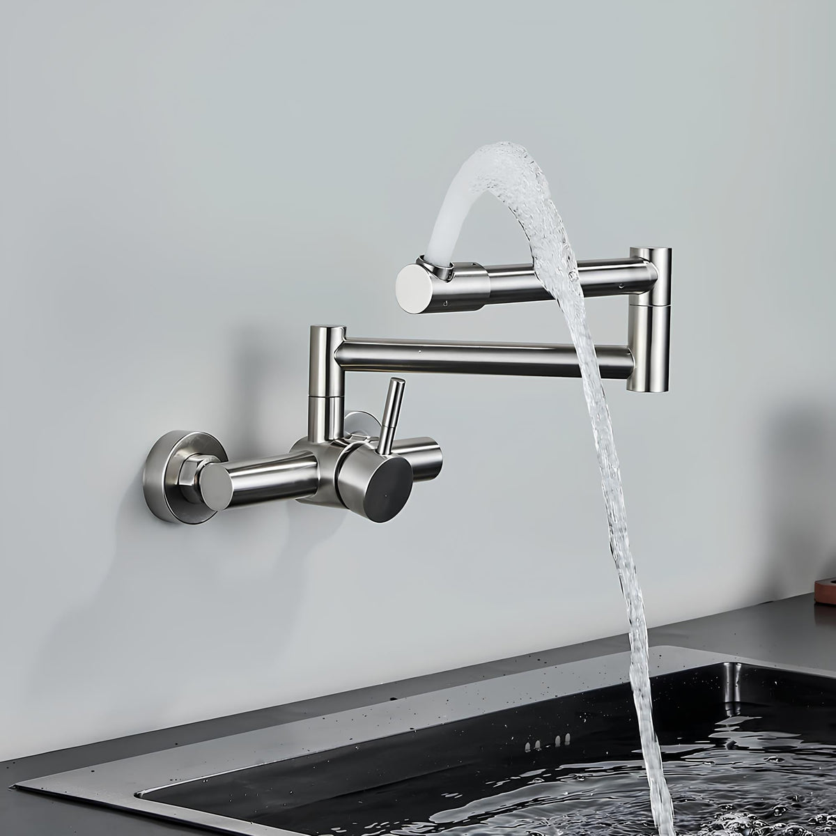 Robinet rabattable mural pivotant - Gris