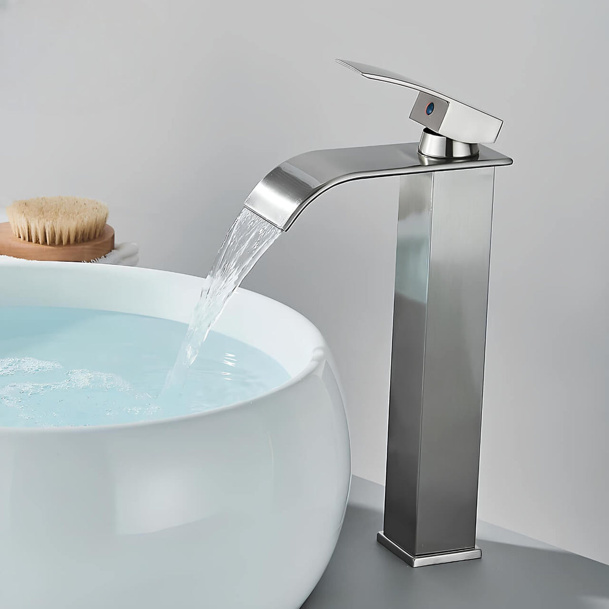 Robinet vasque - Bec cascade - Gris Brossé